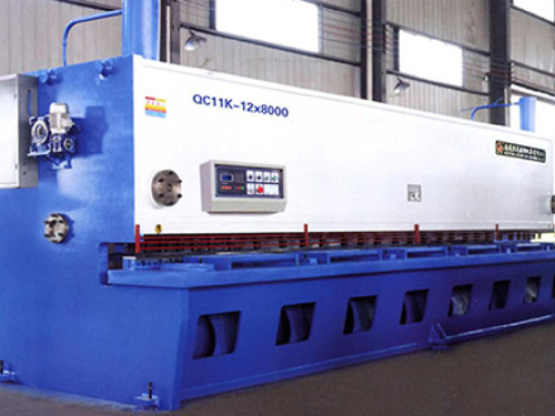 QC11K數(shù)控液壓閘式剪板機(jī)